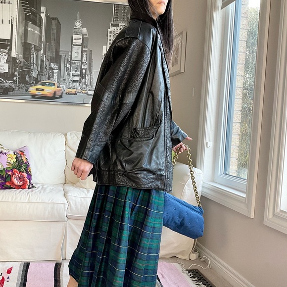 Vintage black leather batwing jacket - Picture 4 of 16